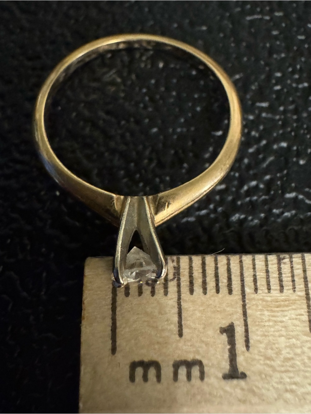 Zale’s 14kt (0969) Gold 0.15 ct Round Natural Diamond Ring - Picture 3 of 7